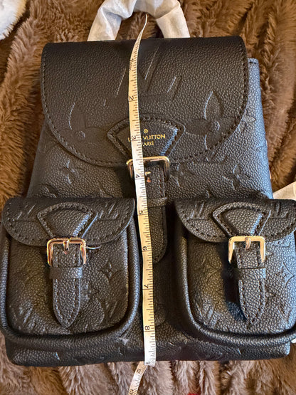L logo backpack