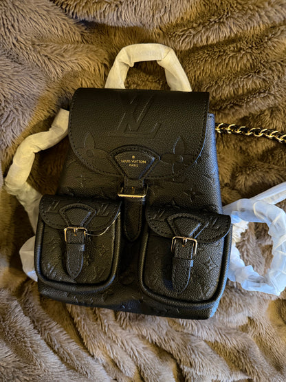 L logo backpack